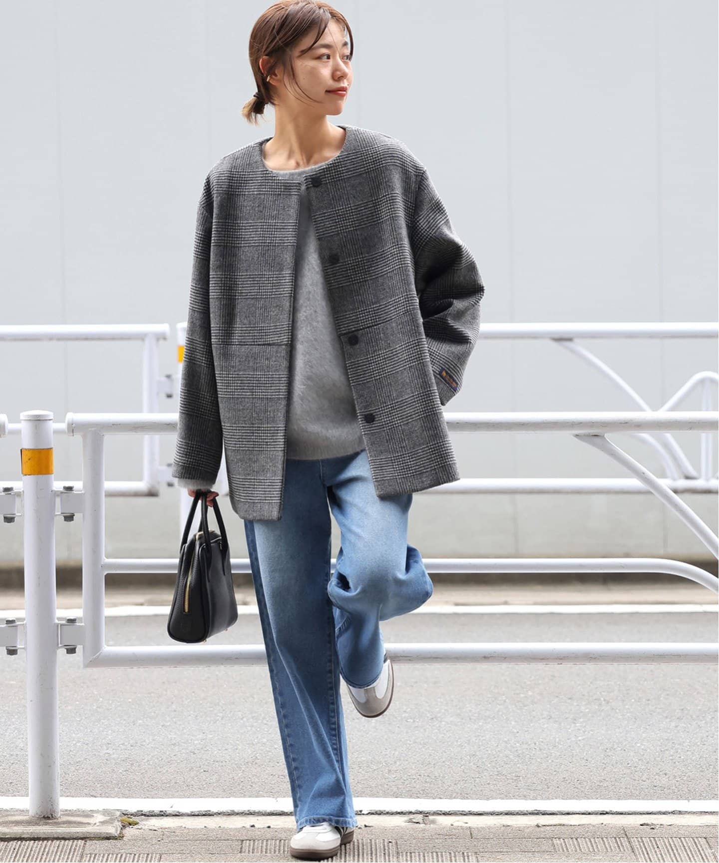 追加》スーパーファインビーバークルーネックコート（ノーカラーコート