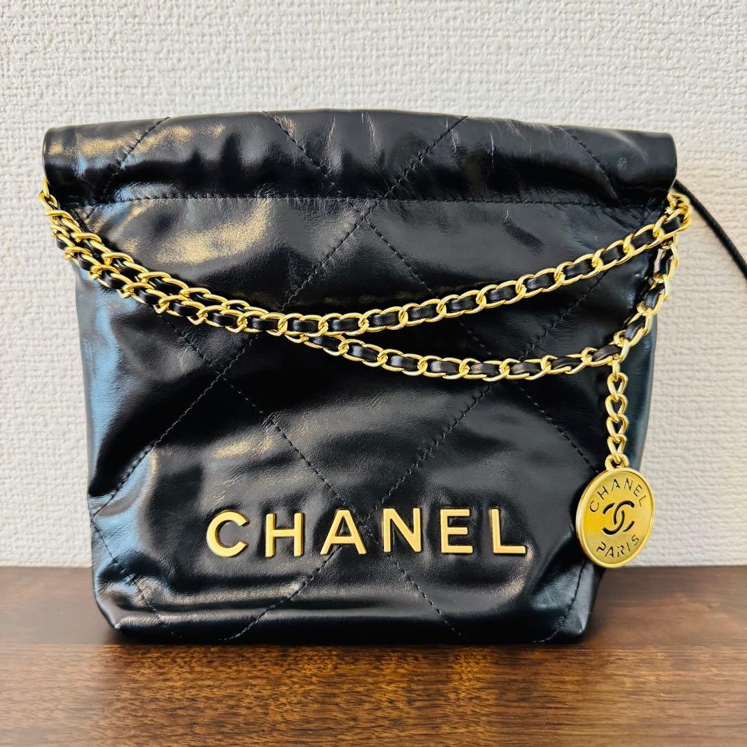 CHANEL ノベルティレザーショルダーバッグブラック 黒 ゴールド金具
