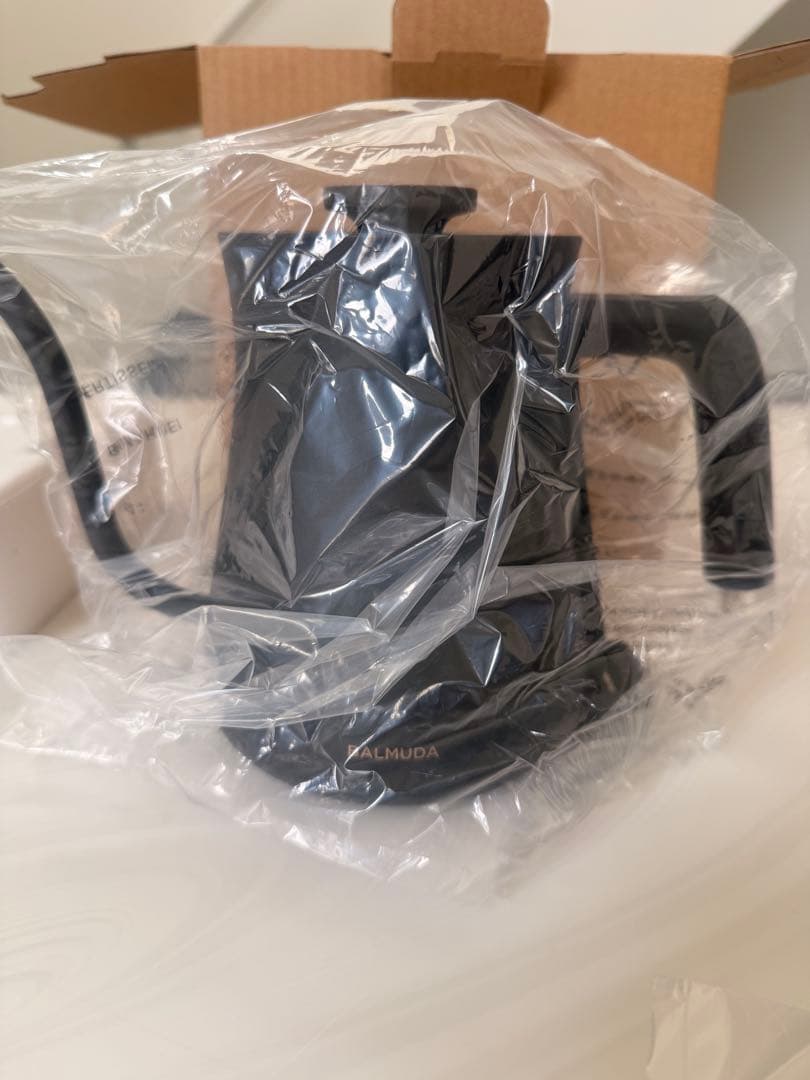 新品 未使用 BALMUDA The Pot 電気ケトル ブラック ケース付き BALMUDA / バルミューダ】The Pot 電気ケトル / ブラックの商品詳細